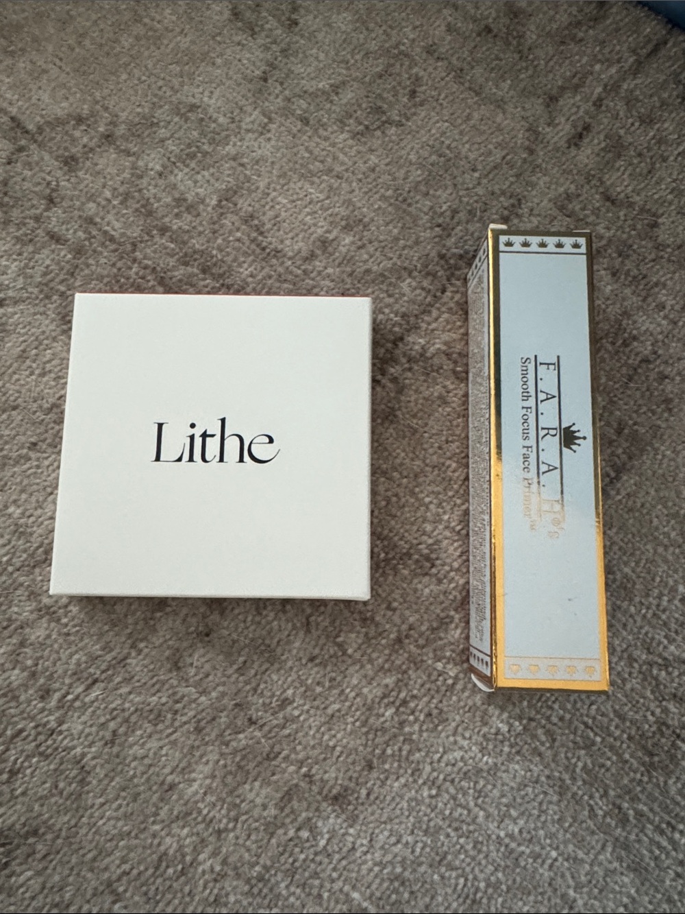 Lithe Compact Powder & primer - Ivory White & Light Gold